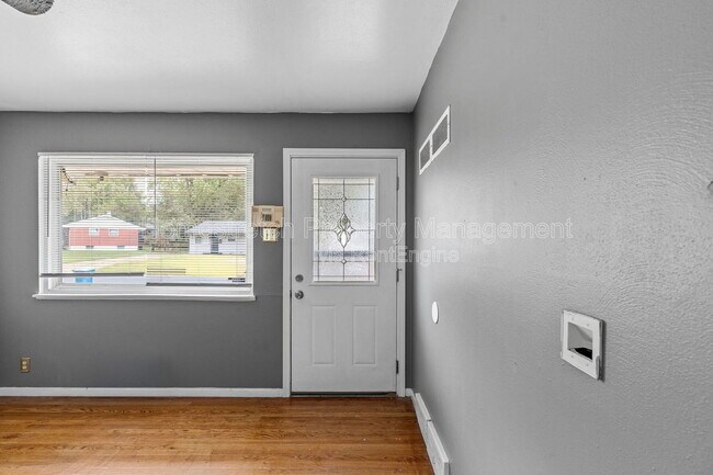Building Photo - 135 Dundee Cir