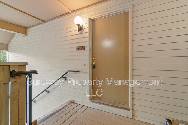 Building Photo - 902 Aspen Dr