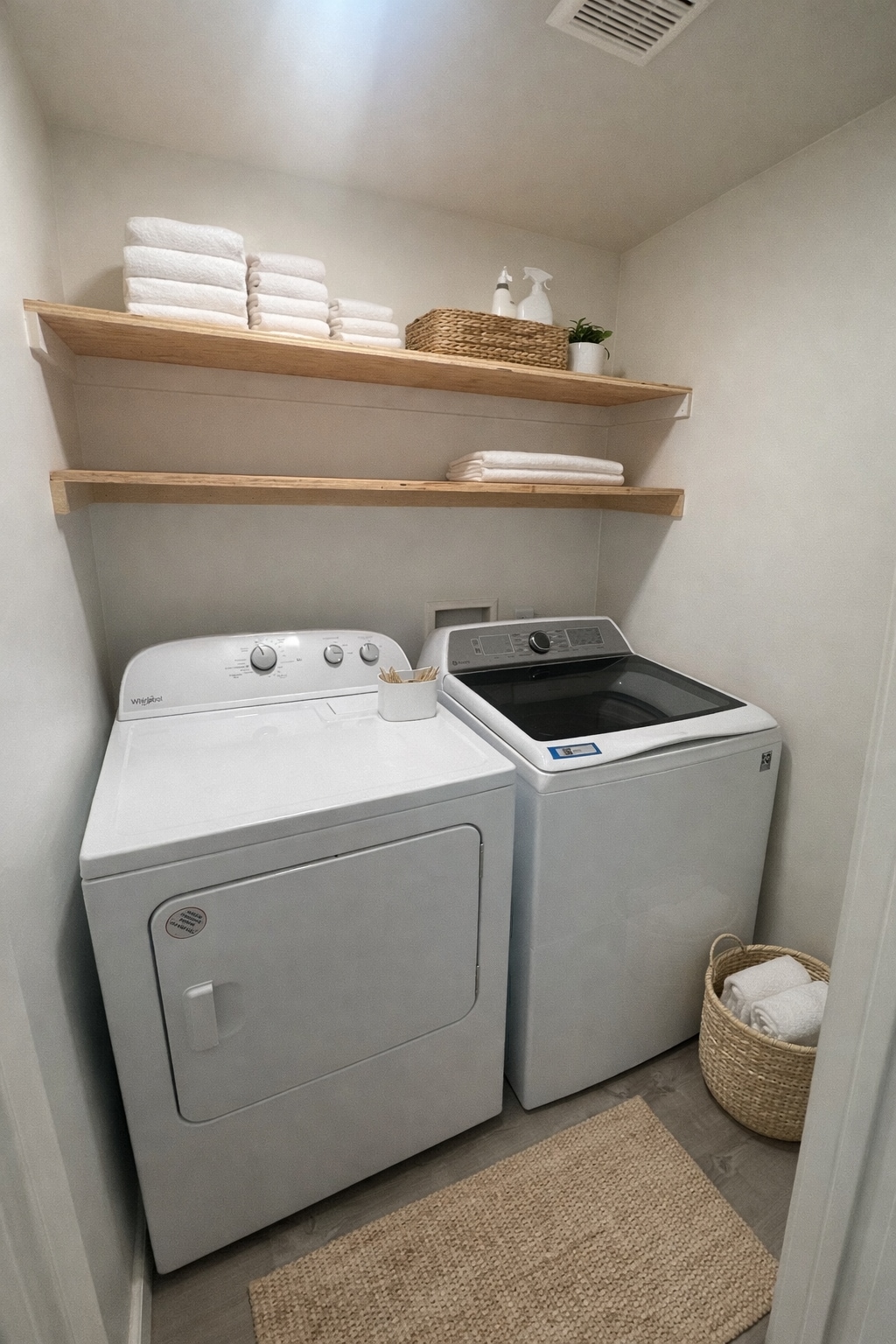 Laundry Room - 927 Stewart St