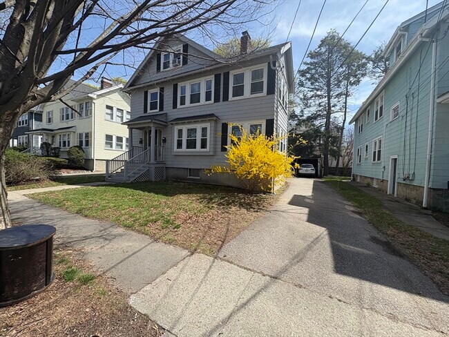 Building Photo - 11 Channing Rd