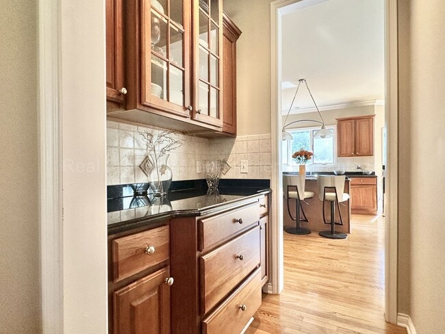 Building Photo - Spacious 4-Bed Colonial in Troy’s Stone Ha...