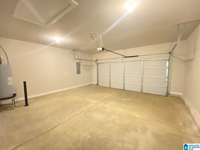 Building Photo - 358 Shady Ln