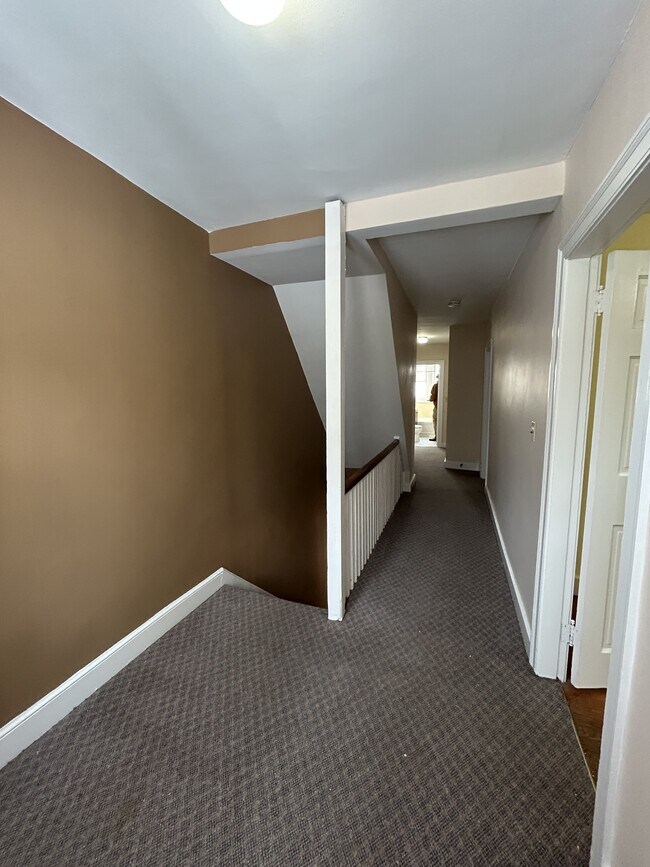 Building Photo - 7 Ureco Terrace