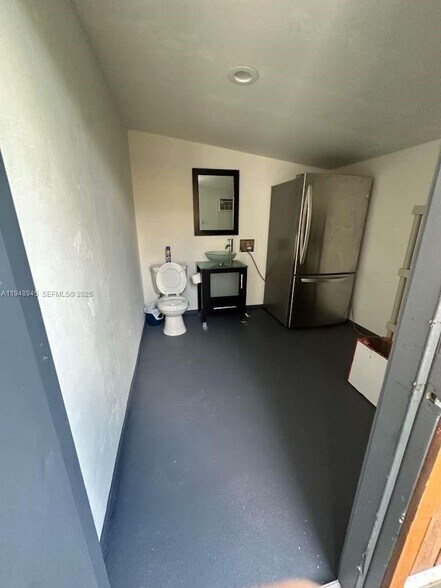 Building Photo - 2827 McKinley St