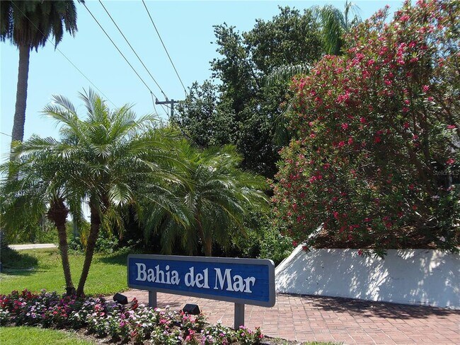 Building Photo - 6291 Bahia Del Mar Cir