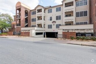 Building Photo - PRE-LEASE 2025/2026: Centennial Must Have!