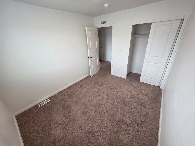 Building Photo - 37 N Veranda Ct