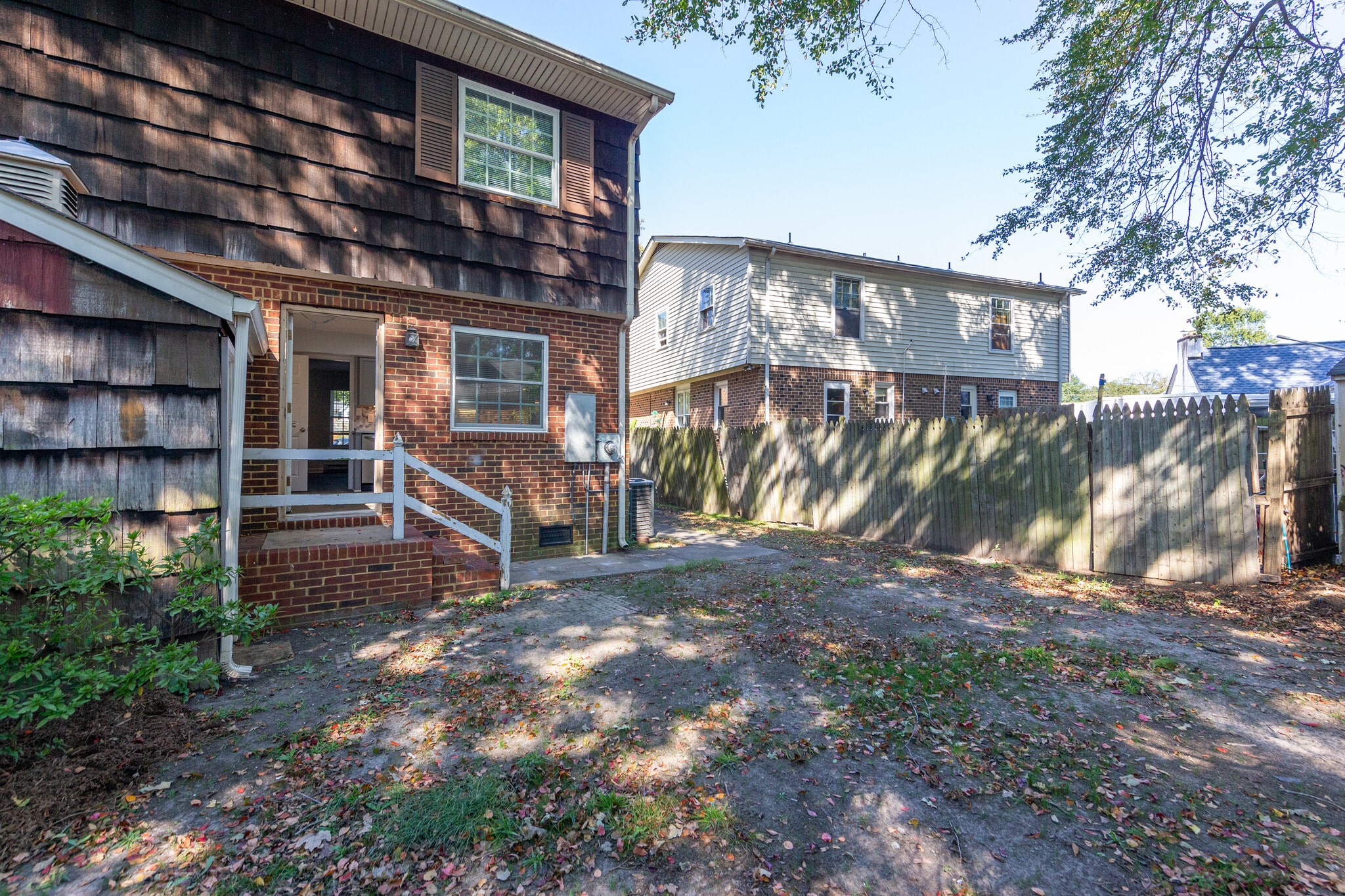 Building Photo - 9392 Pine Tree Rd