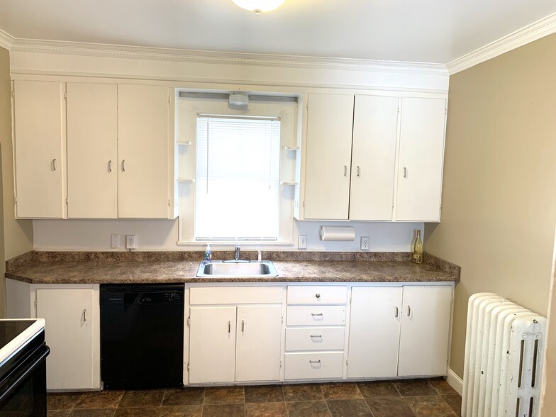 Building Photo - 30 Gold St