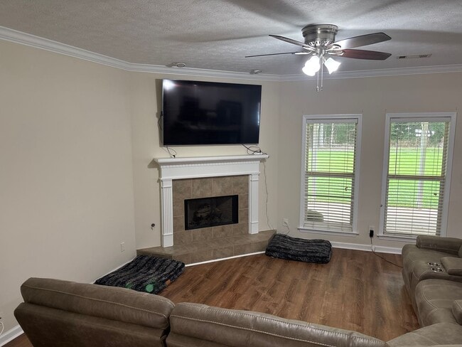 Building Photo - 151 Gilder Ct