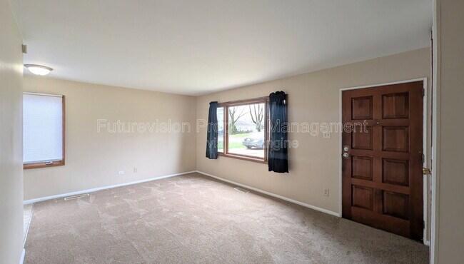 Building Photo - 302 St Jude Ave