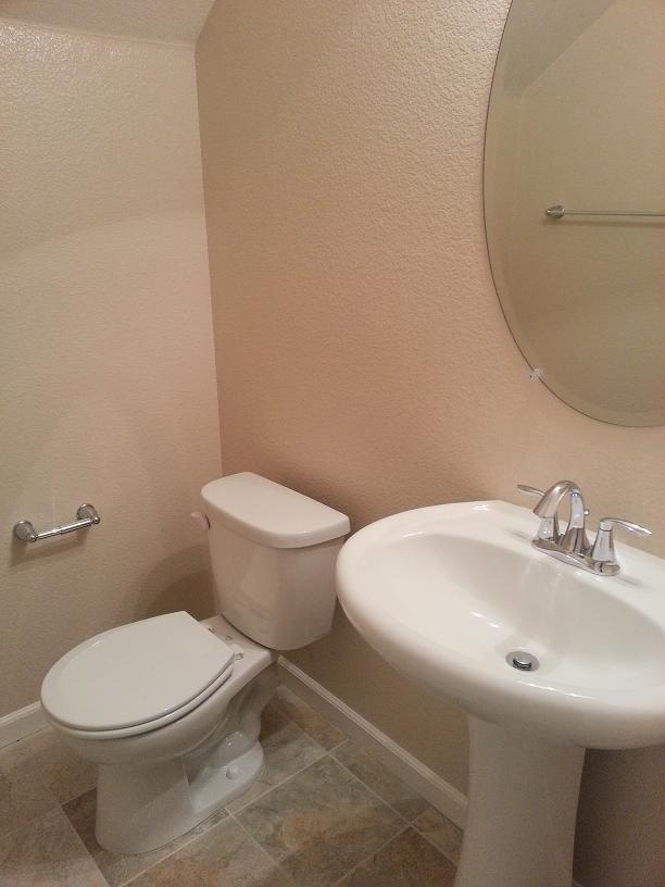 Building Photo - Beautiful 3 bedroom 2.5 bathroom home for rent in Lincoln!