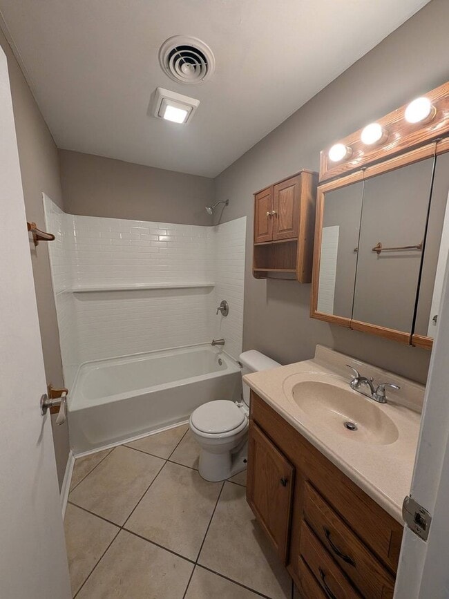 Building Photo - Cute 3 bedroom in Eastmont