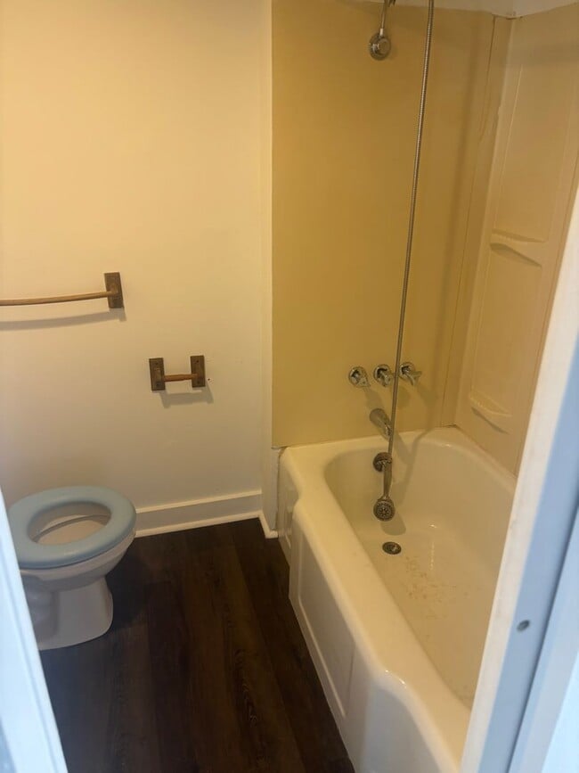 Building Photo - 36 2nd St