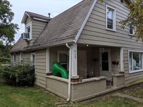 Building Photo - 939 N Jackson St