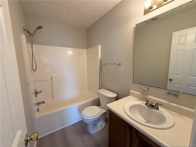 Building Photo - 105 Yasmine Dr