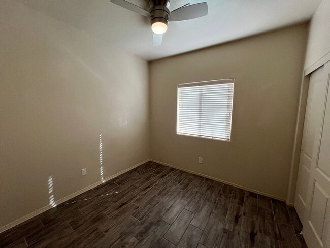 Building Photo - NICE 3 BEDROOM HOME!