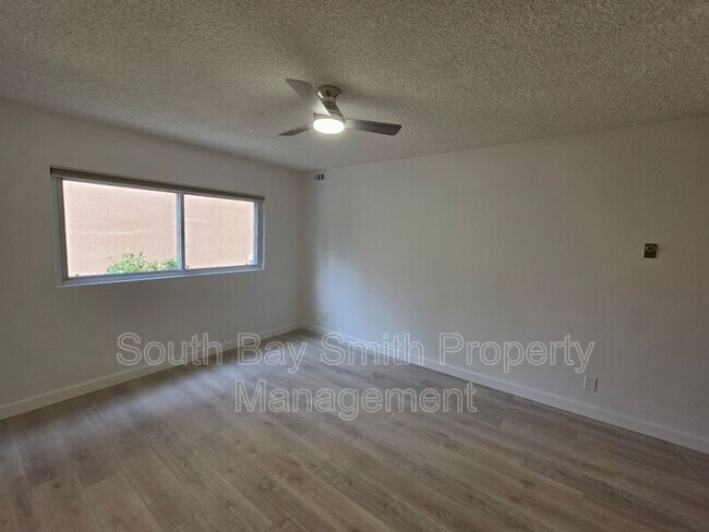 Building Photo - 8710 Delgany Ave