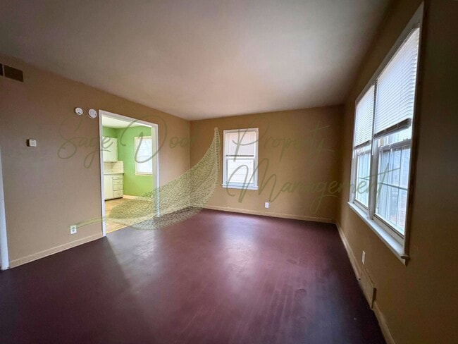 Building Photo - DUPLEX IN INDEPENDENCE!!!