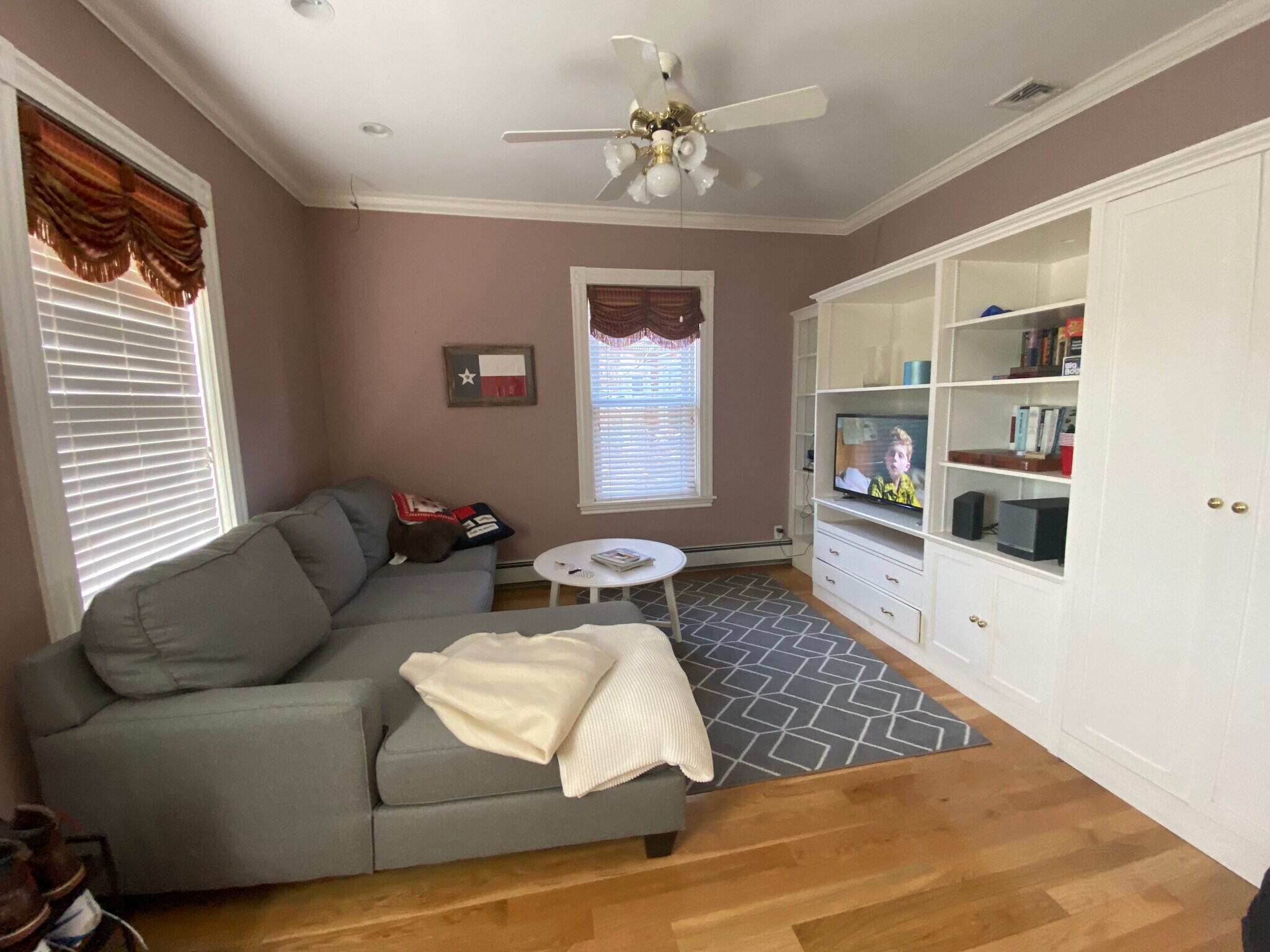 Building Photo - 6 Saint Paul St