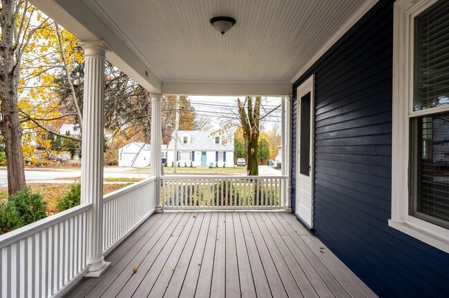 Building Photo - 815 Central Ave