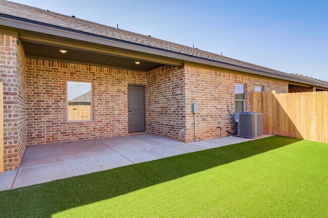 Building Photo - PRE-LEASING FOR A JULY MOVE-IN!! New 2 Bedroom Townhome in Escondido - Frenship ISD