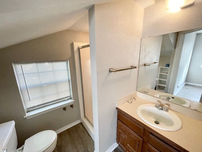 Building Photo - 3825 Kimberly Dr