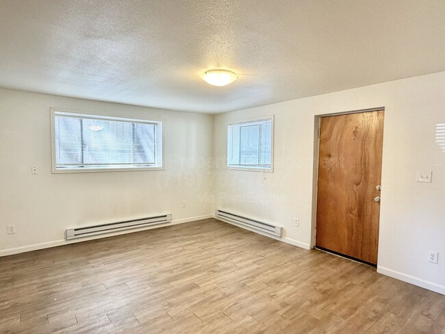 Building Photo - 17 N Meade Ave