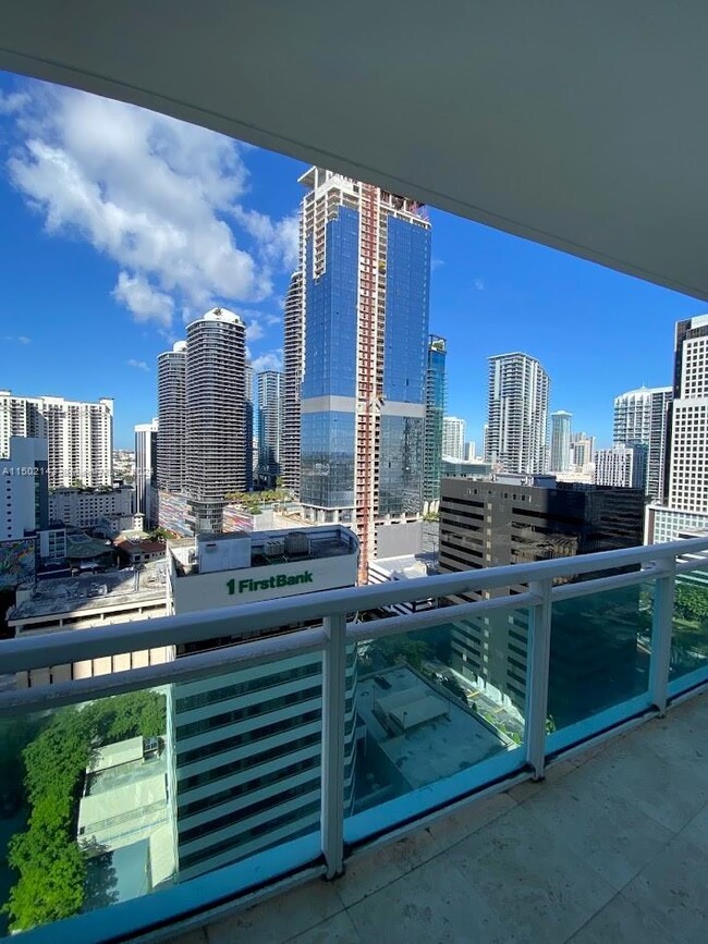 Building Photo - 951 Brickell Ave