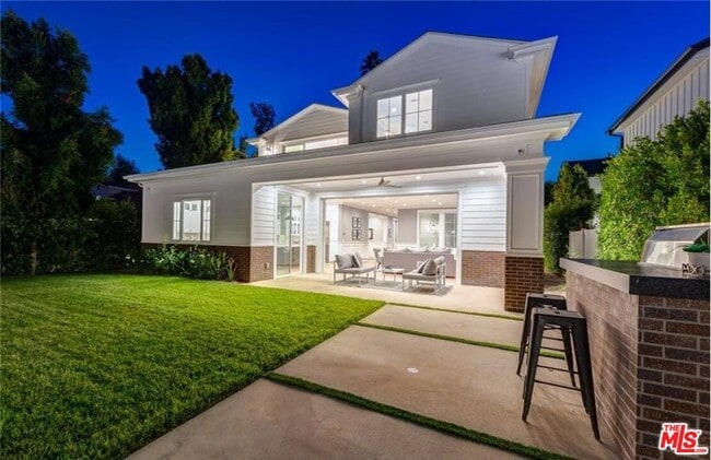 Building Photo - 4710 Noeline Ave