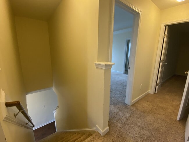 Building Photo - 5407 Nessee St