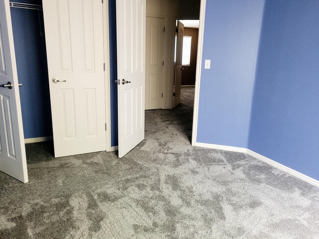 Building Photo - 5555 Geronimo Way