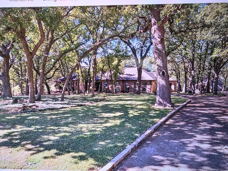 Building Photo - 2920 Burney Ln