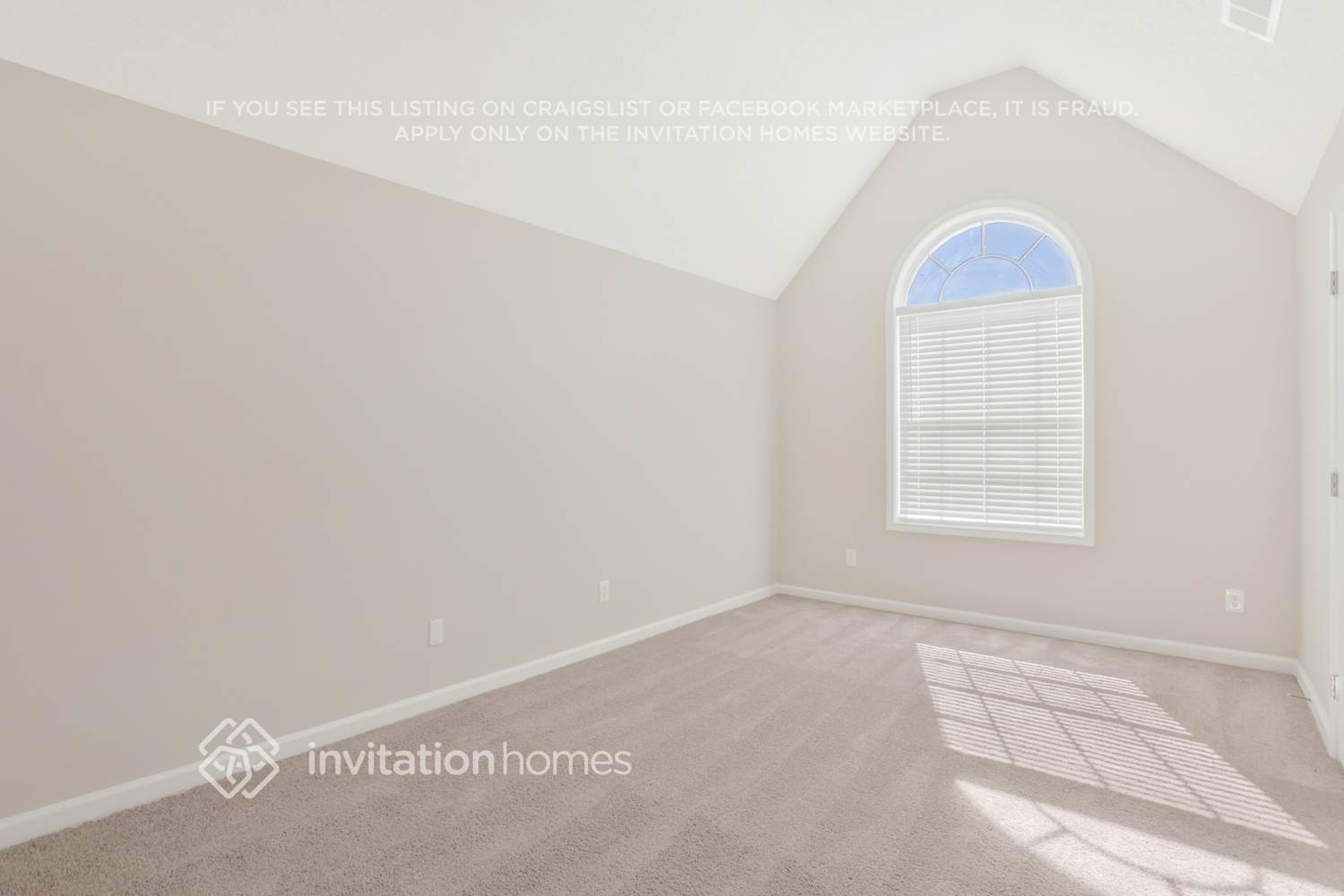 Building Photo - 3535 Oakshire Way SE