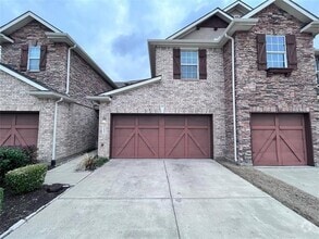 Building Photo - 5895 Clearwater Ct
