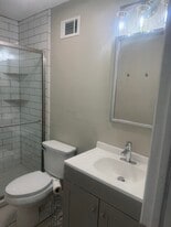 Building Photo - 2828 S Park Rd
