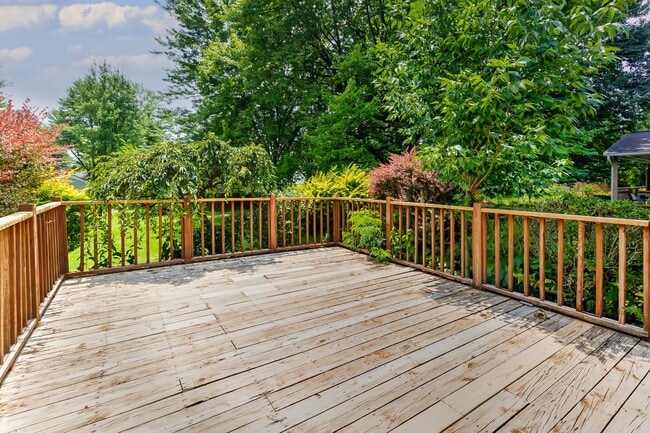Building Photo - Charming 3-Bedroom Rental Home in Austintown