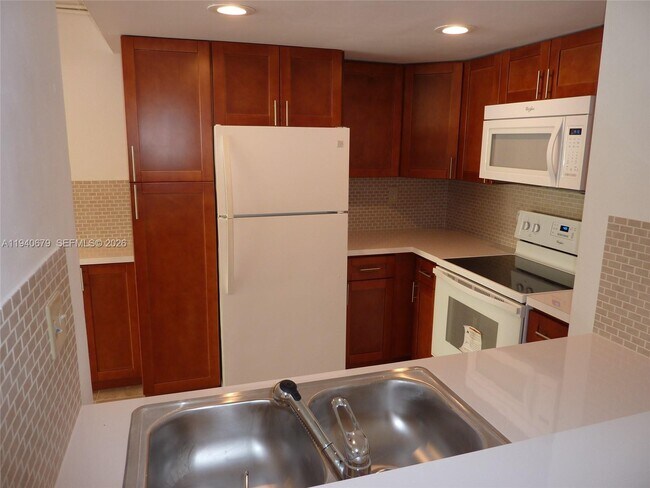 Building Photo - 4535 SW 68th Ct Cir