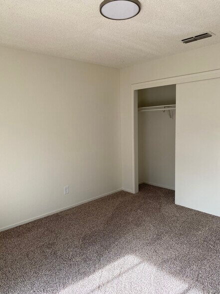 Building Photo - 3136 W Austin Way