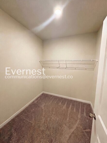 Building Photo - 105 Culver St