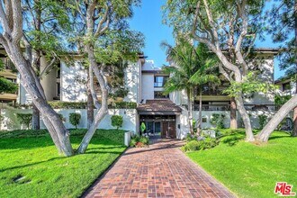 Building Photo - 8600 Tuscany Ave