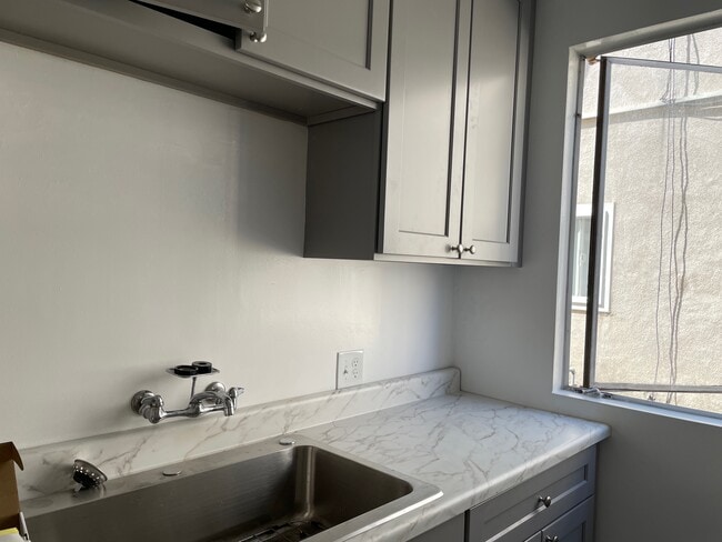 Building Photo - 14029 Dicky St
