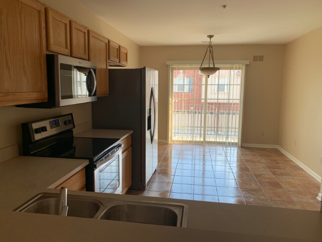 Building Photo - 39471 Springwater Dr