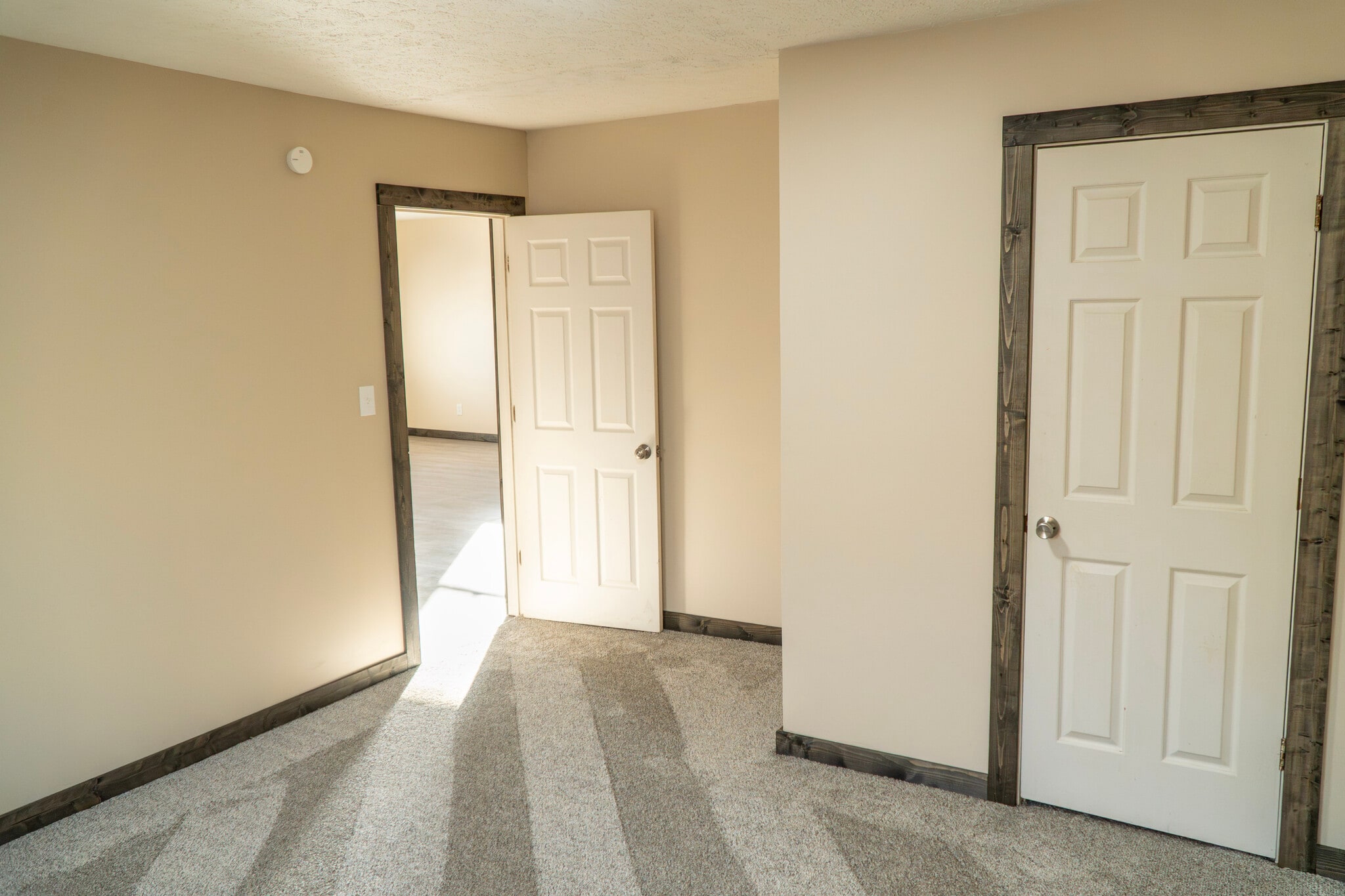 Building Photo - 412 E Market St