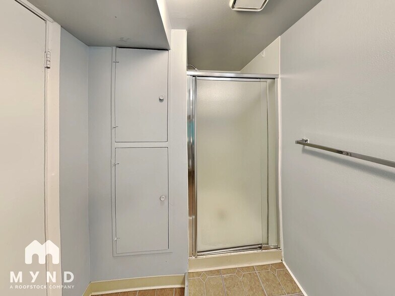 Building Photo - 1325 S Ingalls St