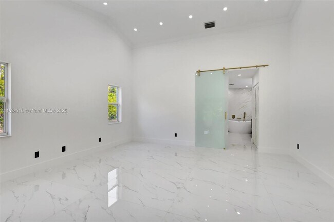Building Photo - 17084 33rd Rd N