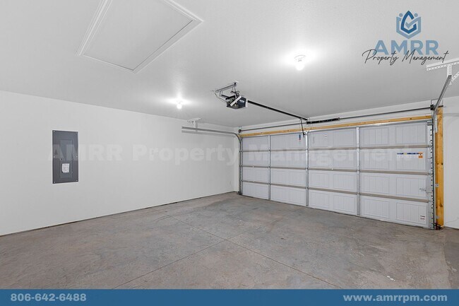 Building Photo - 126 SW Vanessa St