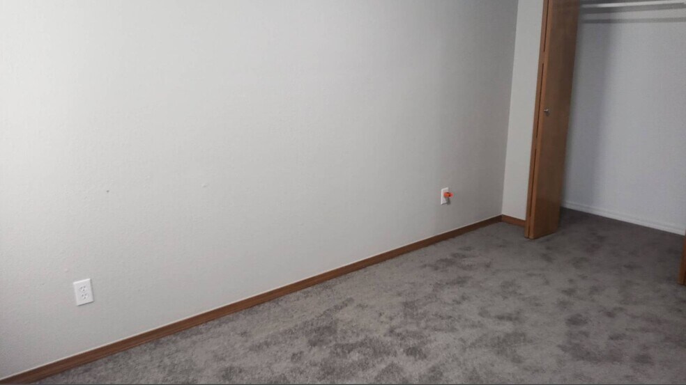 Building Photo - 11713 N 112th E Ave