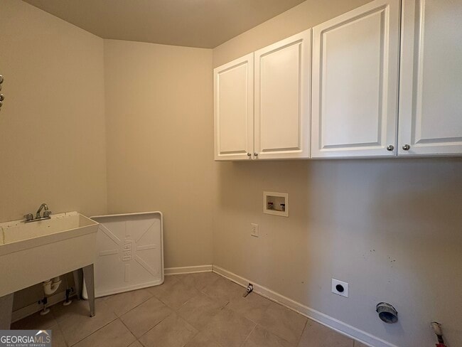 Building Photo - 5930 Abbotts Run Tr