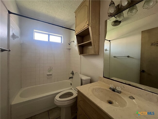 Building Photo - 4708 Bluestem Ln